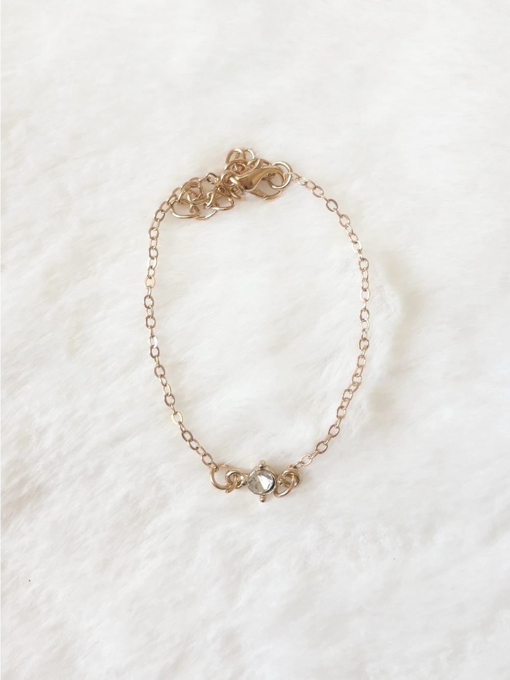 5/$15 🩷 MUST BUNDLE Delicate Gold-Tone Crystal Accent Bracelet - Women Jewelry